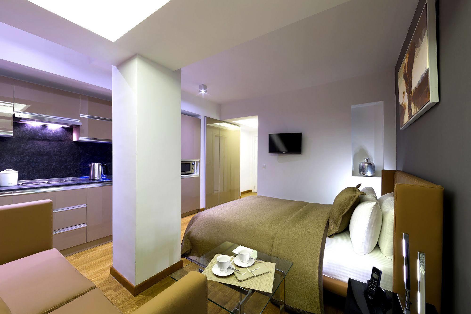 The Place Suites By Cey Istanbul Eksteriør billede